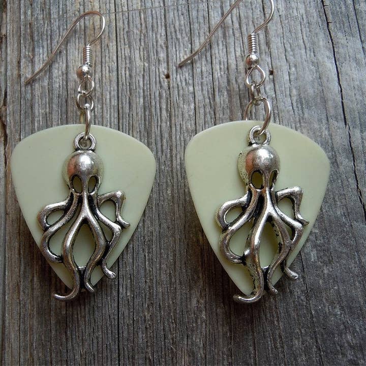 Simply Raevyn - Wholesale Dangle Earrings - Octopus Charm Guitar Pick Earrings6
