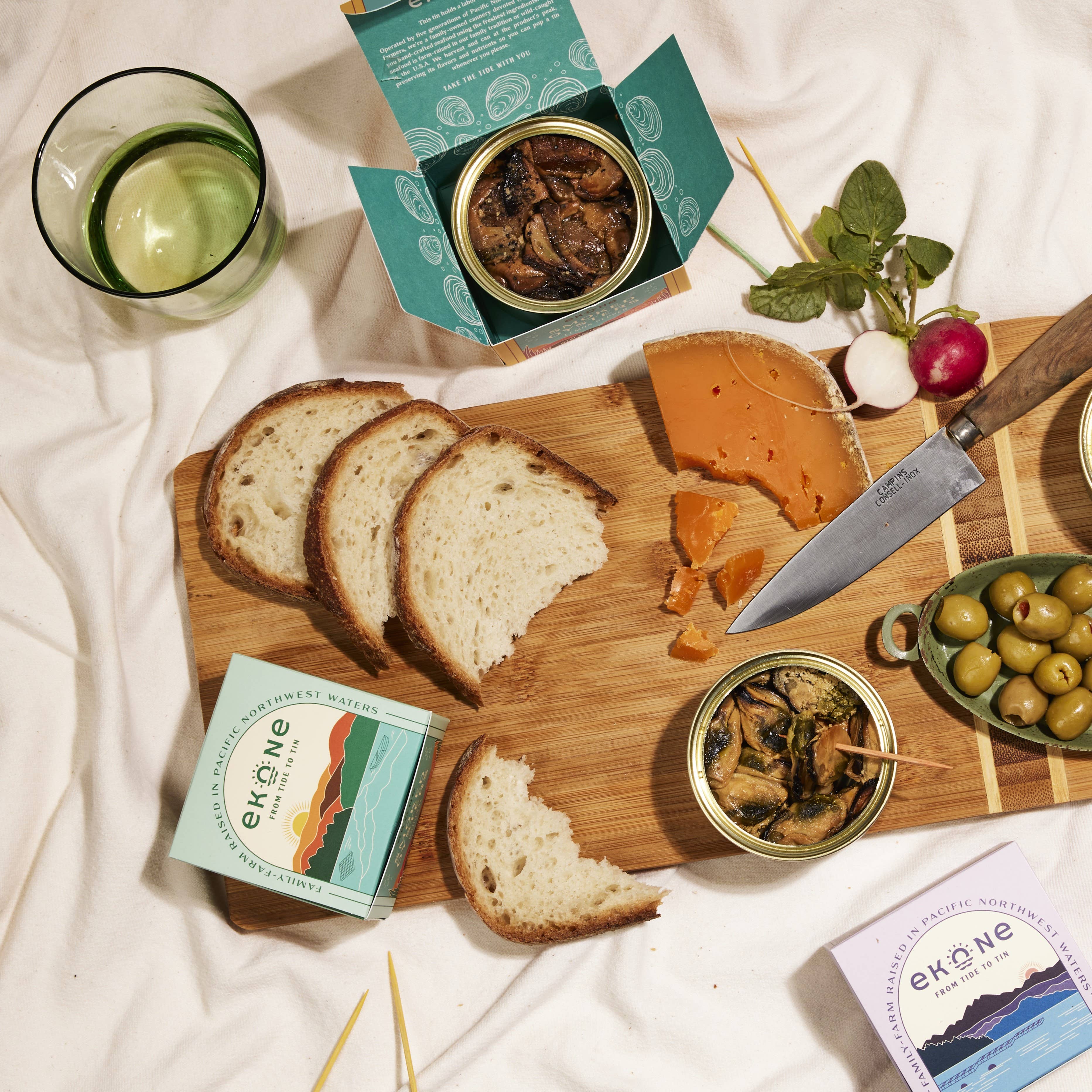 Ekone - Wholesale Tinned Fish - The Ekone Smoked Sampler (4 cans)2