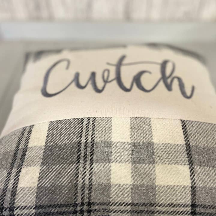 Lizzie Dixon Designs - Wholesale Throw/Decorative Pillow - Wool Touch Cwtch Cushion- Cwtch Panel Cushion,