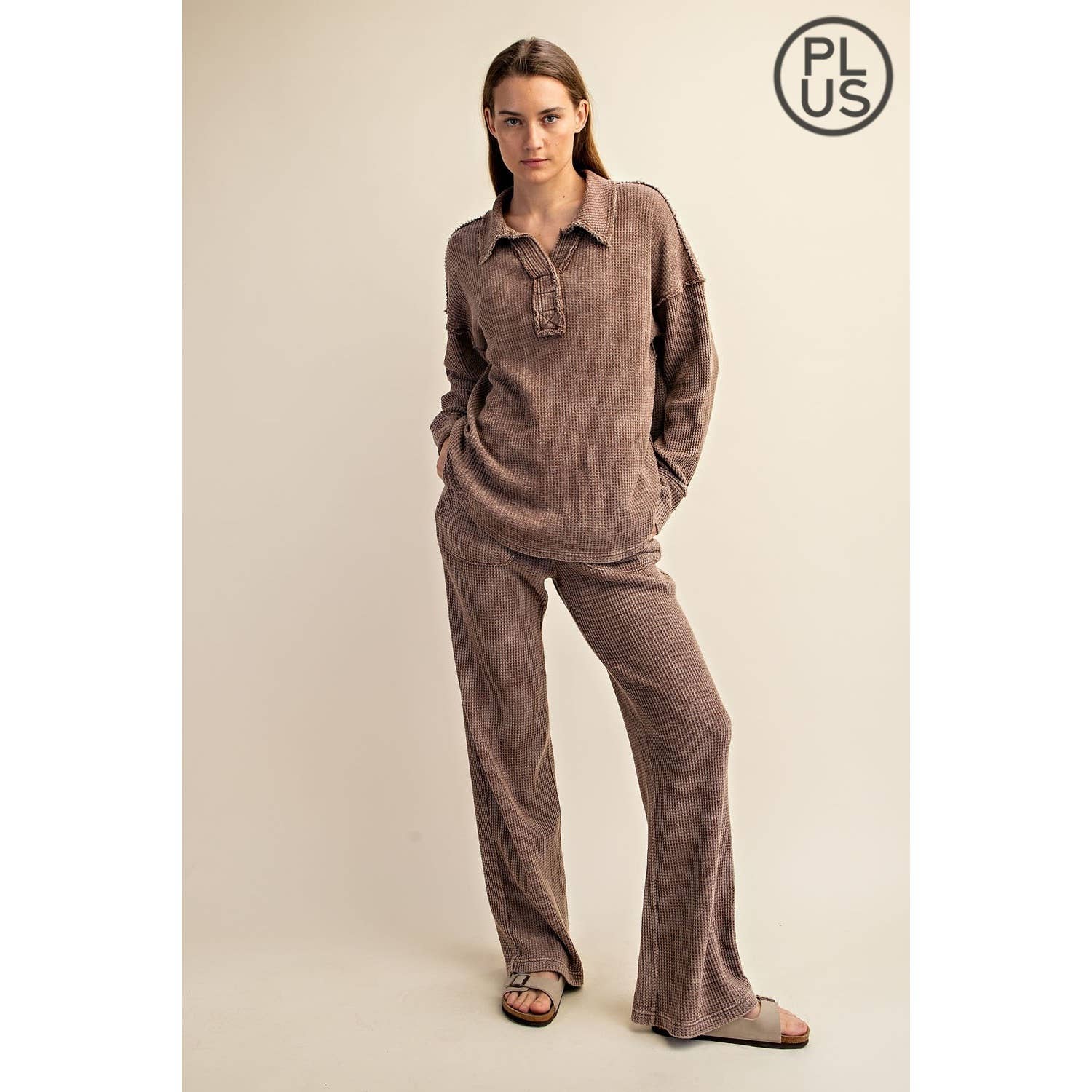 Rae Mode - Vente Pantalon de sport – femme - PANTALONS DE SURVÊTEMENT DROITS GAUFRÉS DÉLAVÉS AUX MINÉRAUX DE GRANDE TAILLE24