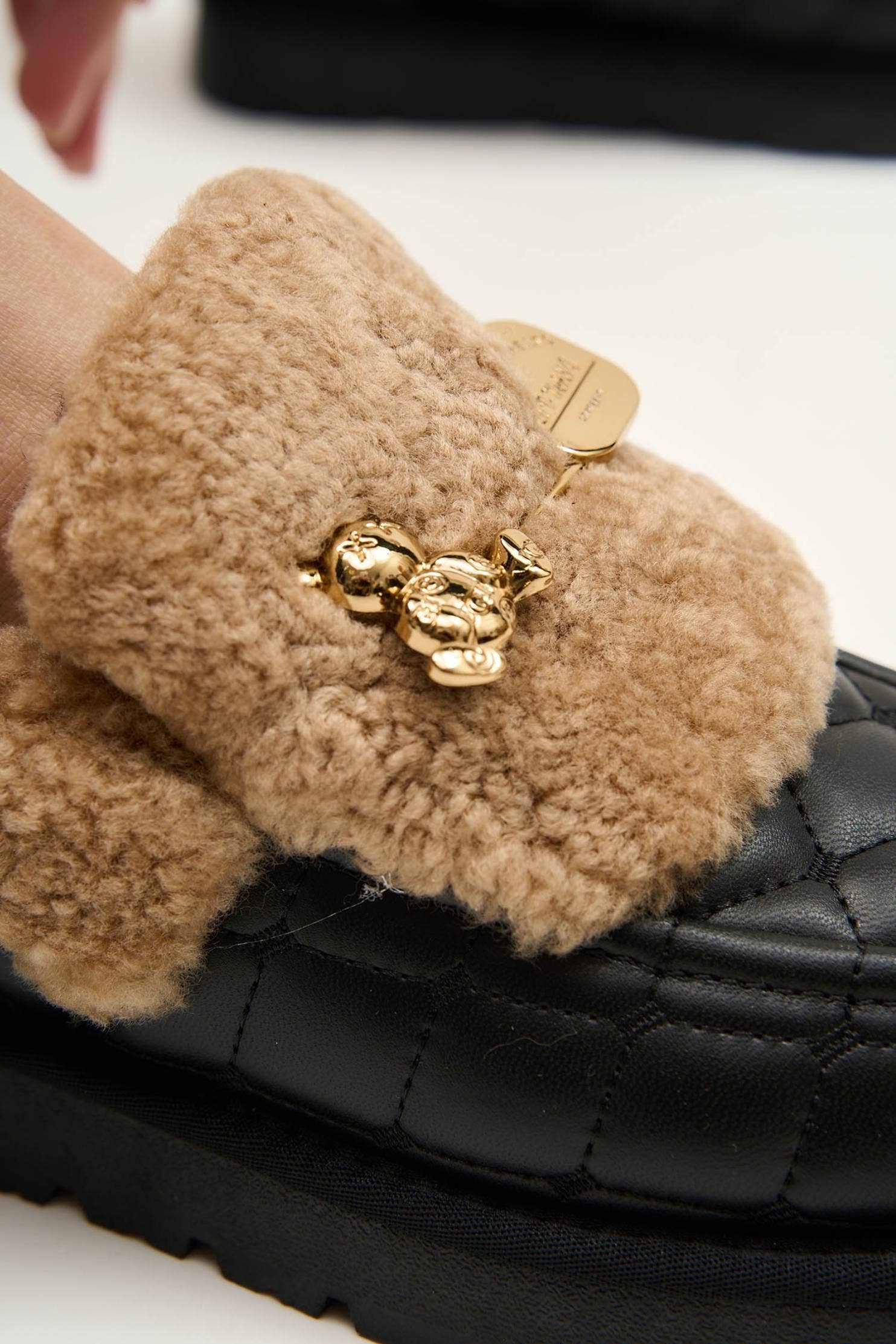 Fiato Black for wholesale on Faire5