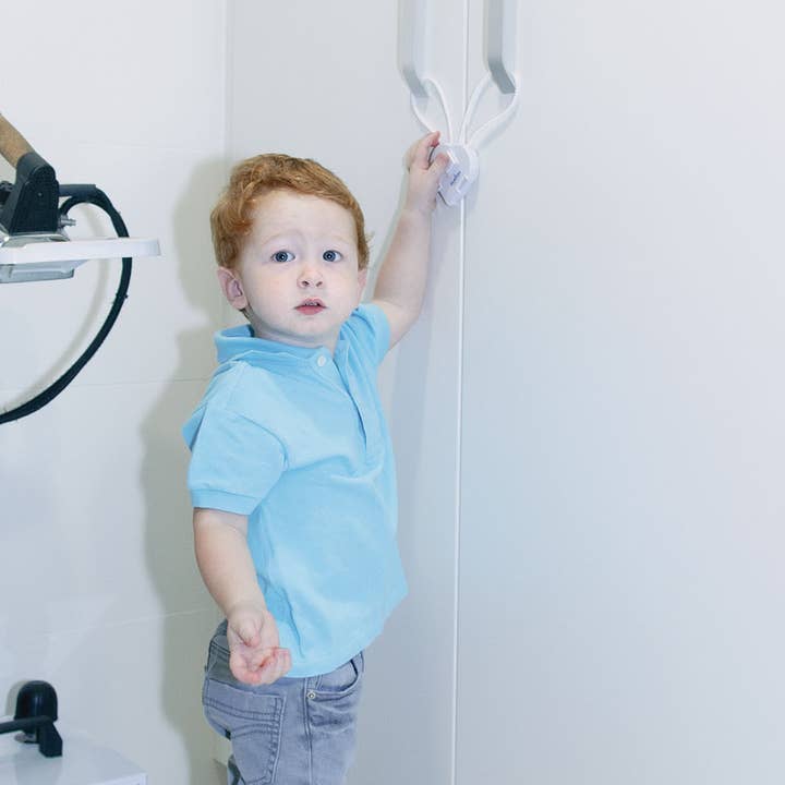 Fleksibelt skabslås til børnesikring for engroshandel hos Olmitos S.A