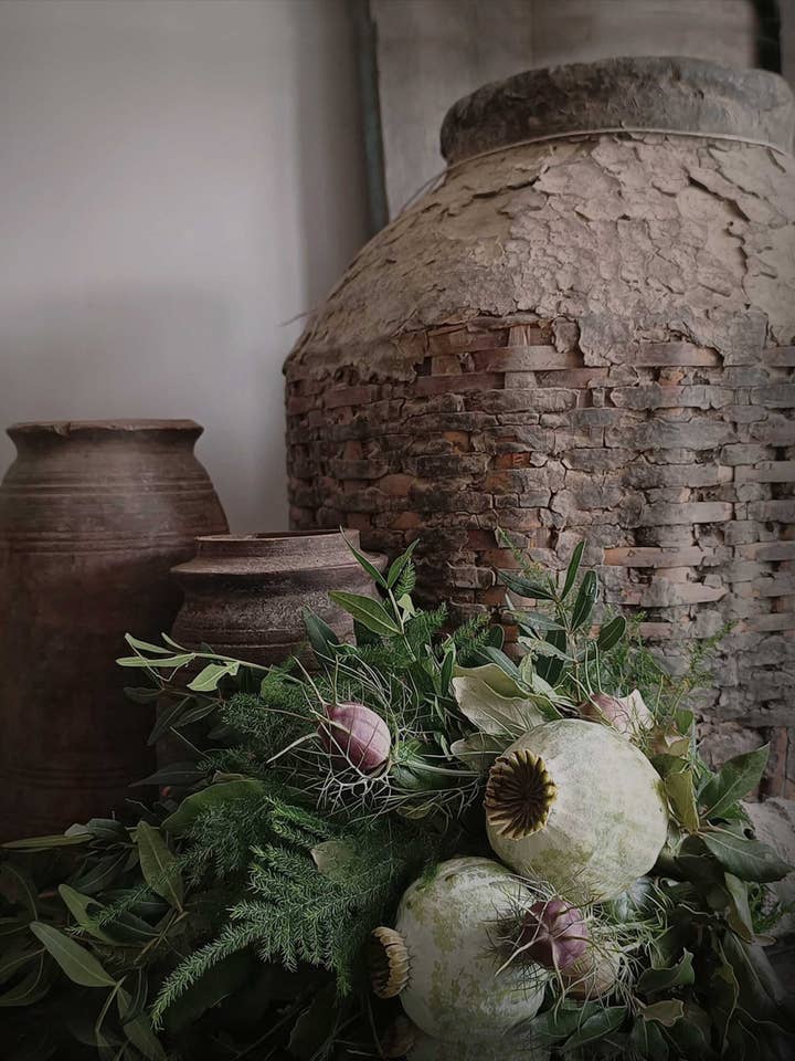 Affiche de jardin B15 : Panier en argile avec bouquet pour la vente par Nino-Art