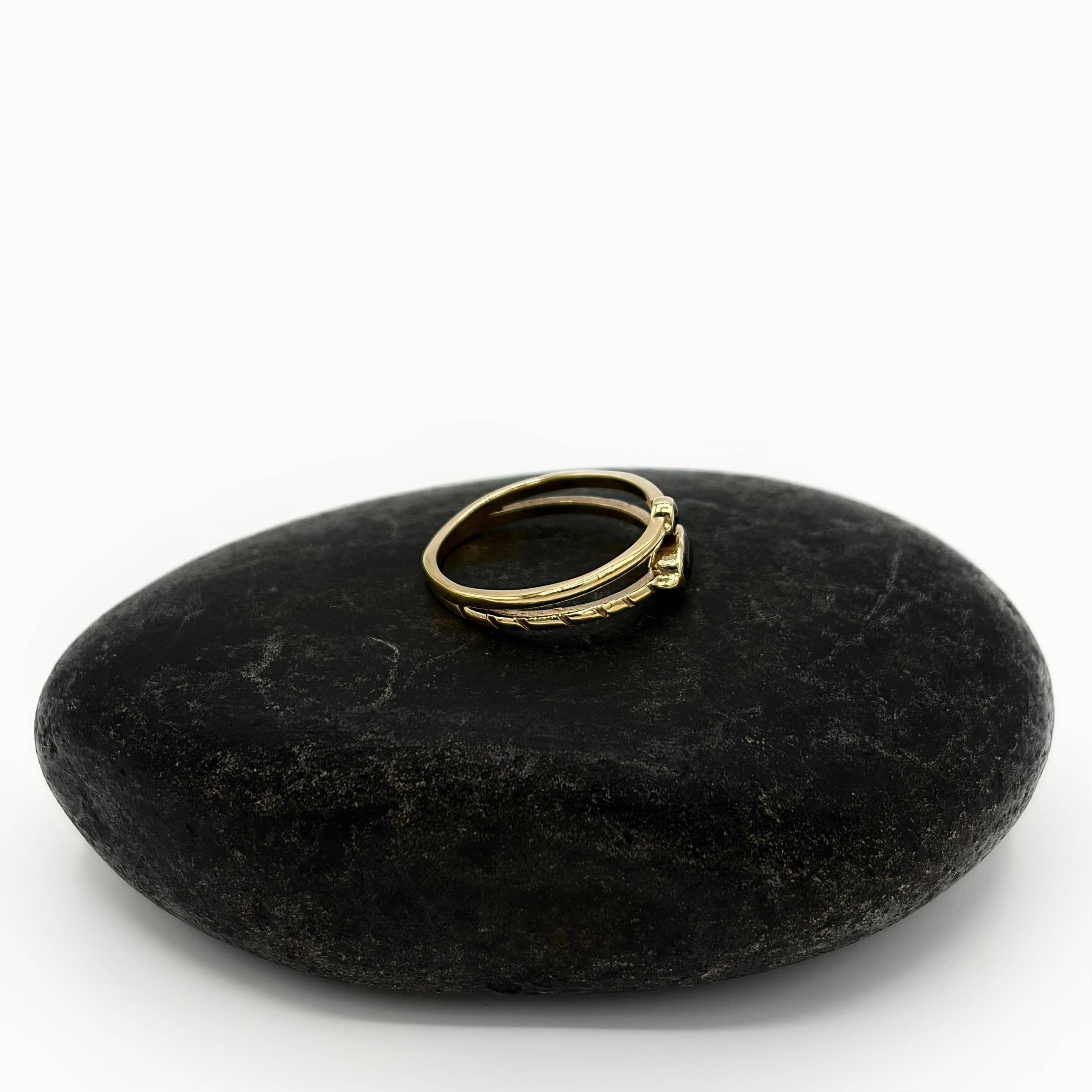 Baizaar - Vente Solitaire - Bague en laiton à double bande avec onyx facetté1