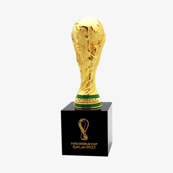 Réplique du mini-trophée 70 mm de la Coupe du Monde de la FIFA 2022 avec socle pour la vente par Honav USA