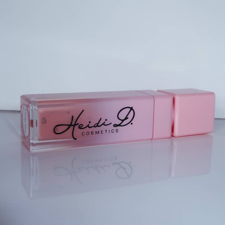 Garota amante por atacado de Heidi D Cosmetics