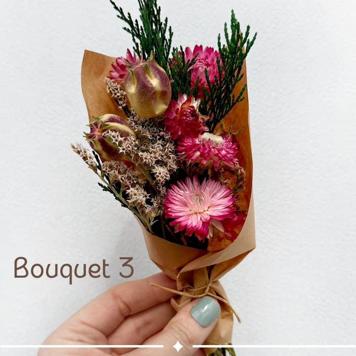 CA Studios - Wholesale Dried/Pressed Flowers - Happy Mother's Day Bouquet Bag Dried Floral Gift3