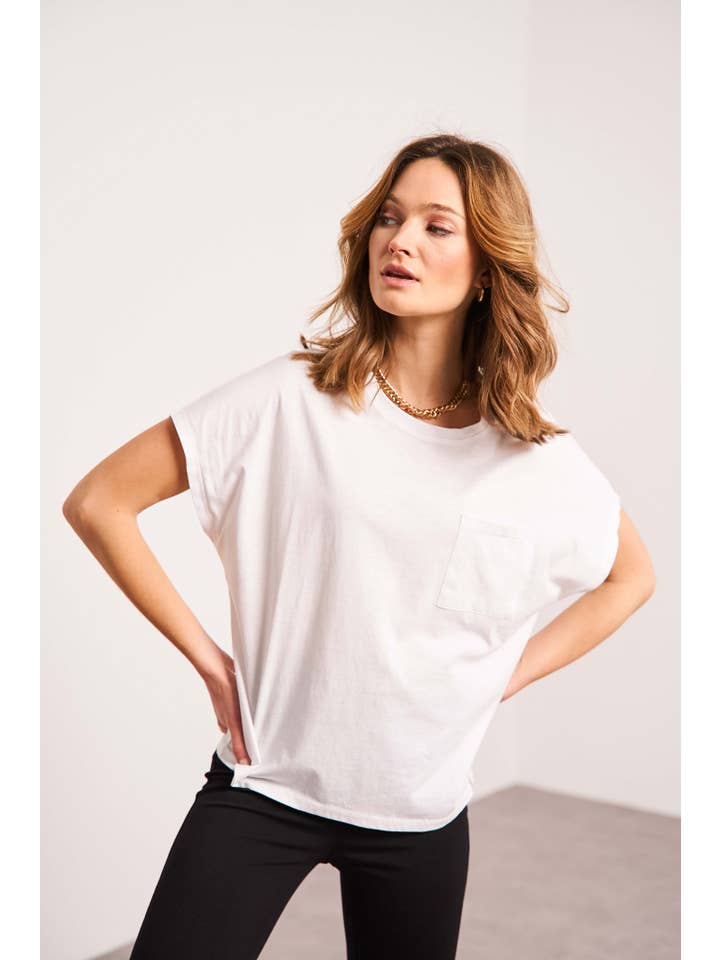 Oraije Paris - Wholesale T-shirt – women's - Tessa Basic t-shirt with pocket2