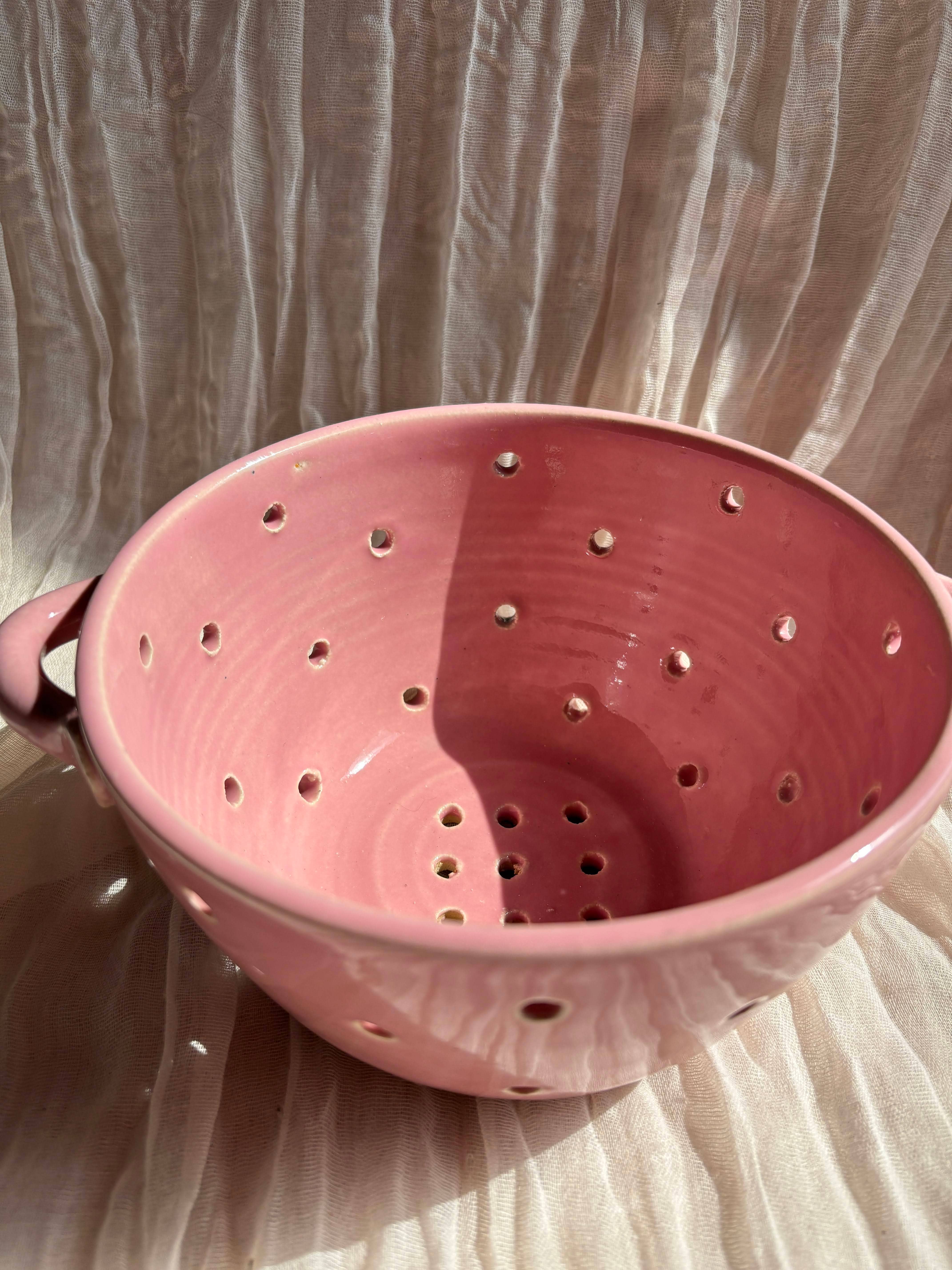Charlotte Manser Ceramics – wholesale Bowl – Candy Floss Pink Berry Bowl0