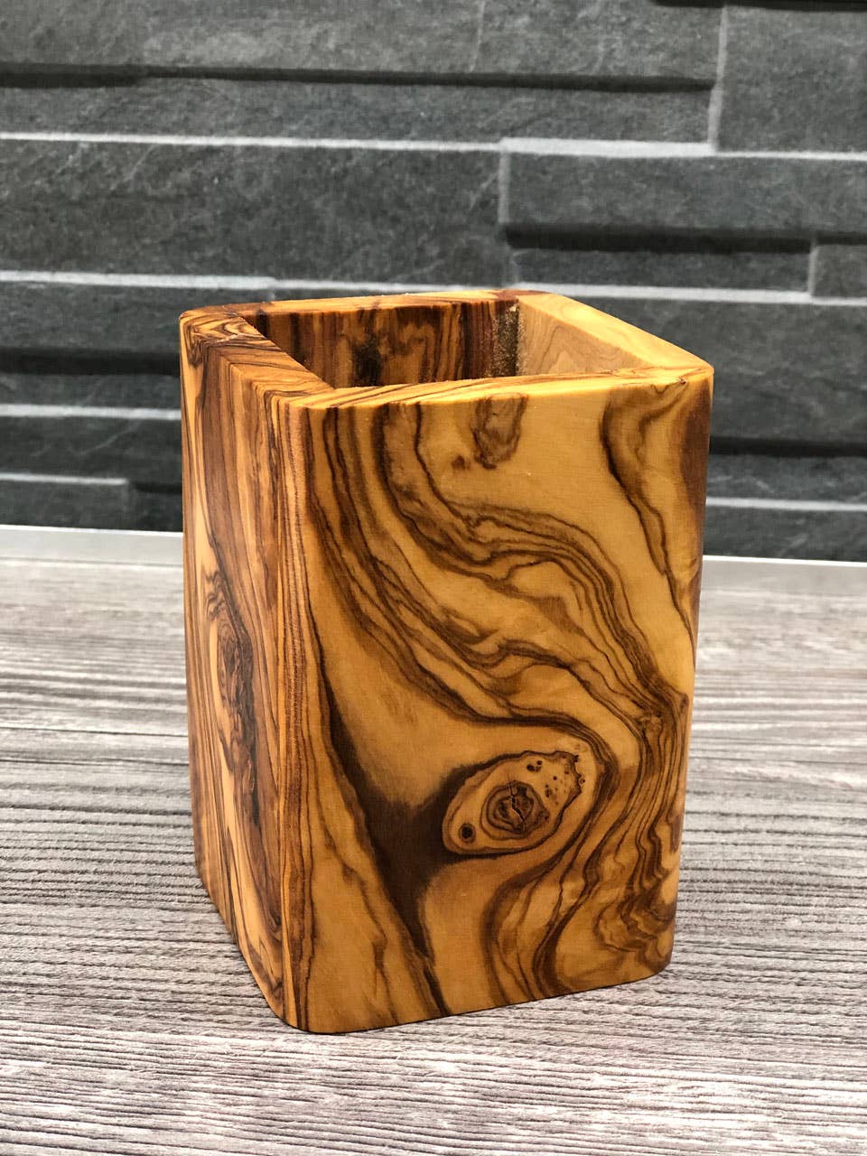 olivenholz-erleben - Wholesale Makeup Brush Set - Olive wood makeup brush holder3