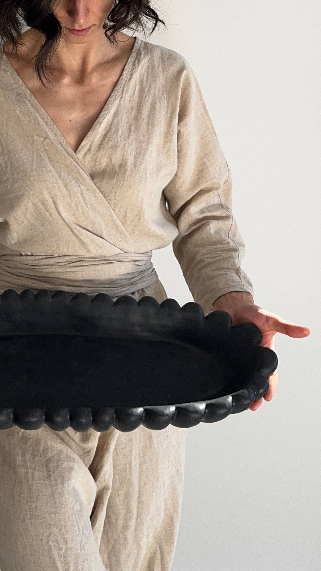 Atelier La Rouleuse - Venta al por mayor Bandejas/platos/boles decorativos - Cuenco FORMA XXL de concreto hecho a mano4