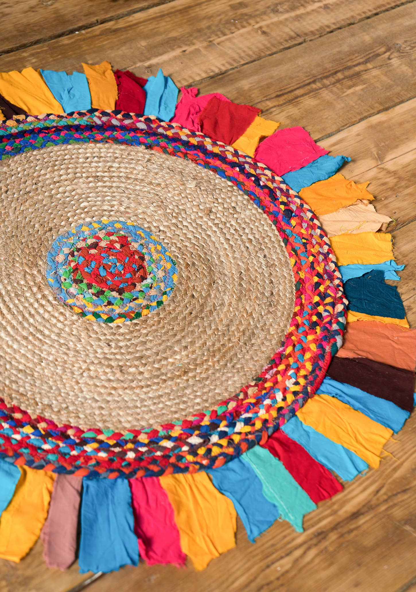 Namaste - Vendita all'ingrosso Tappeto - Tappeto intrecciato Keshar in juta/cotone riciclato con balze, 90 x 90 cm1