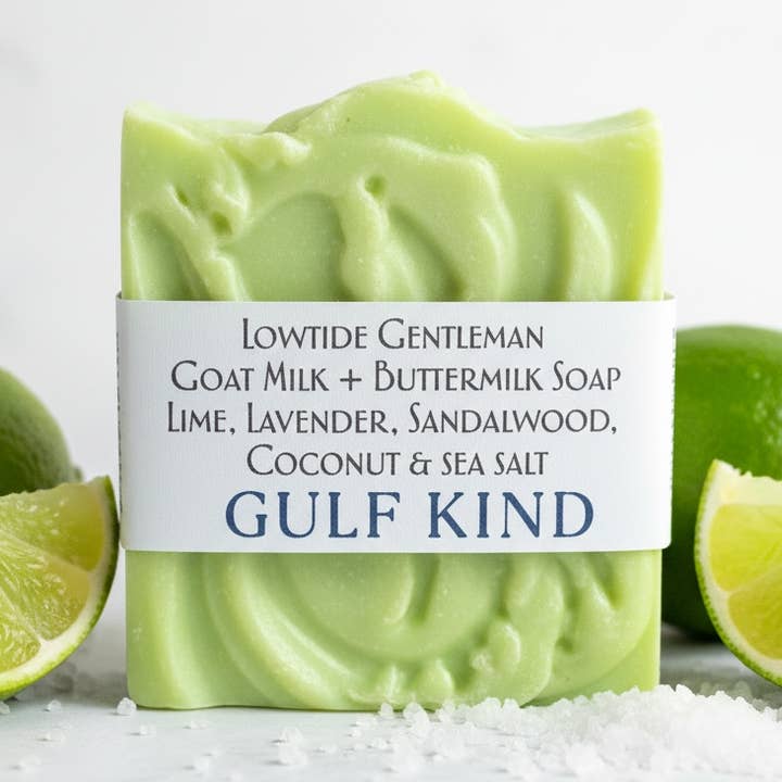 Savon au lait de chèvre Lowtide Gentleman – Bois de santal, Citron vert, Lavande, Sel de mer | 4,5 oz par Gulf Kind pour la vente par Gulf Kind