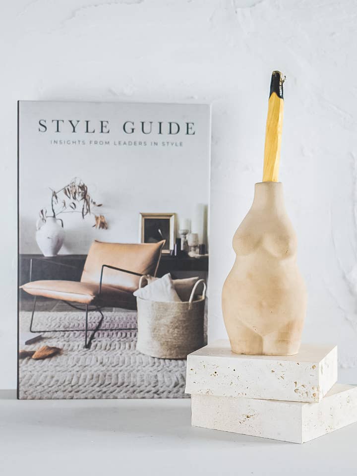 Torse Stone sculpture | Torse Palo Santo Holder | Serre-livres pour la vente par Kinfolk Studio