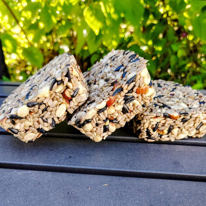 Backyard Tailz - Wholesale Bird Feeder - Birdseed Cake (Chickadee Snack)4