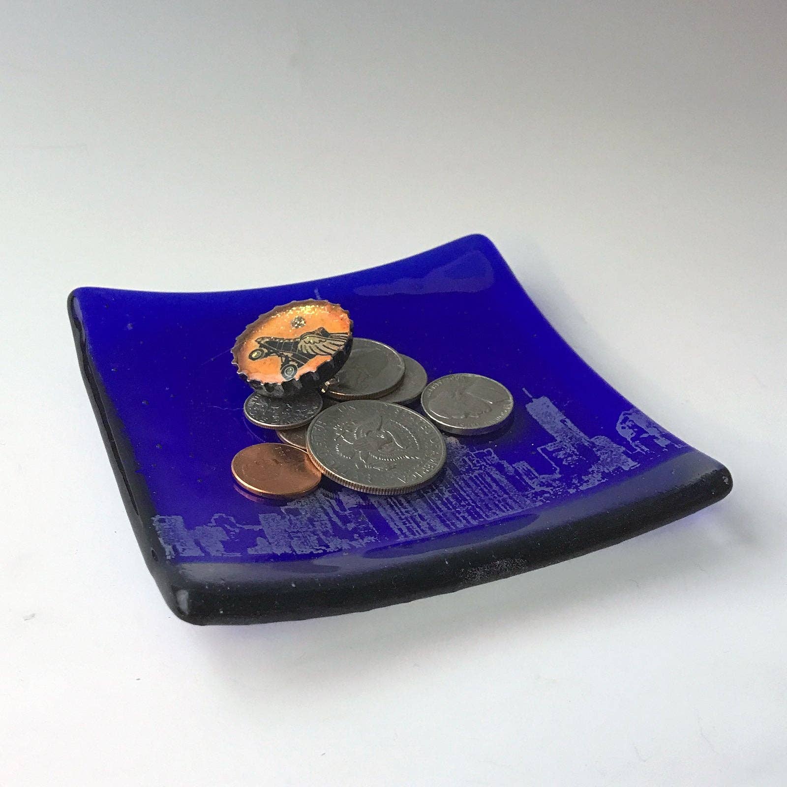 Kiku Handmade | Contemporary Fused Glass Home Goods - Wholesale Decorative Plate/Dish/Bowl - New York City Empire State Building Fused Glass 4.5" Catch-all Dish1