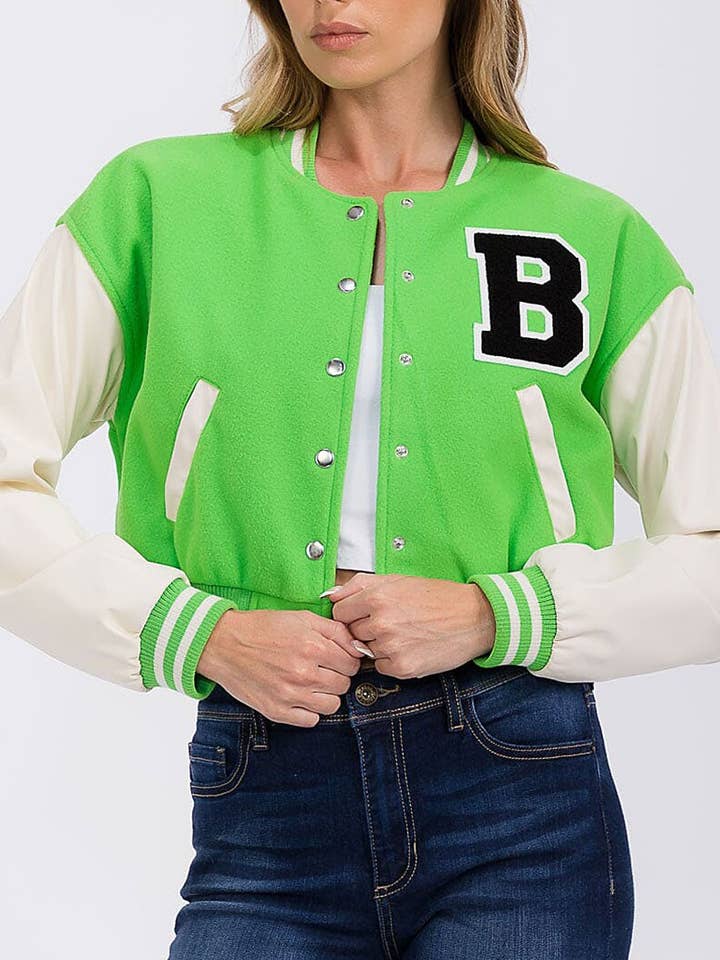KUNSTLEEREN MOUWEN MET KNOOPSLUITING VARSITY JAS voor wholesale door ROUSSEAU