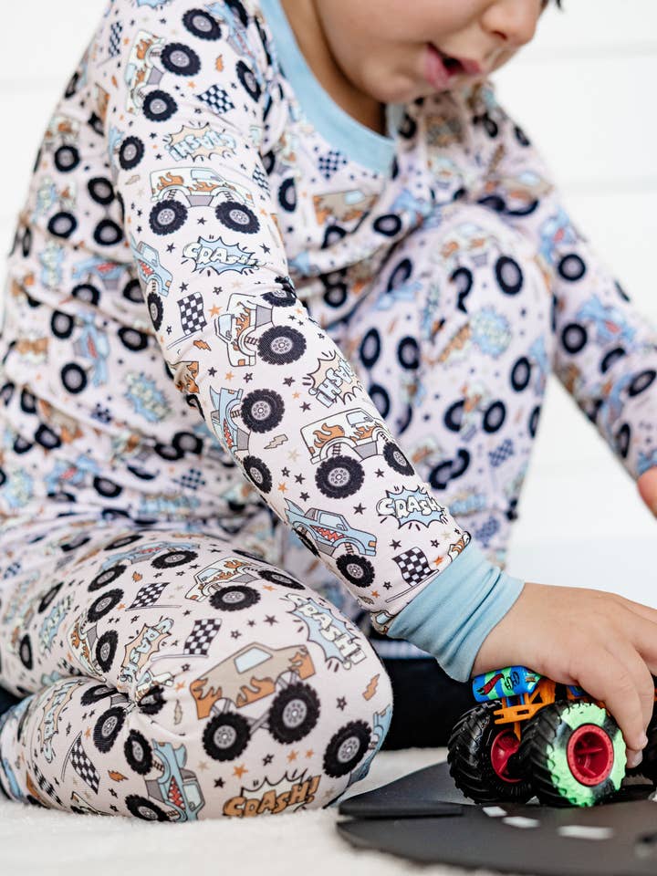 EXCLUSIVE CRASH HARD DREAM SET for wholesale by Dream Big Little Co.