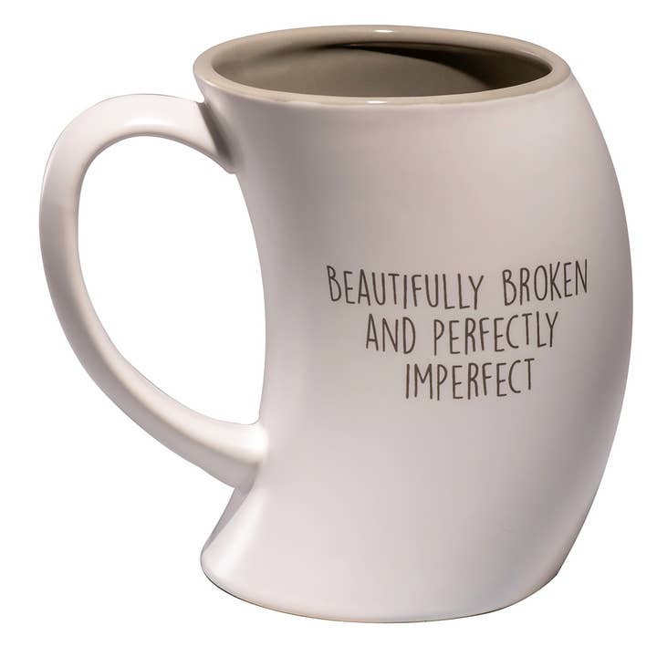 Tasses parfaitement imparfaites pour la vente par Abbey + CA Gift