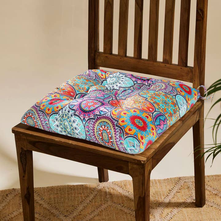 Bomuldsstolpuder med bånd 16x16x3 tommer for engroshandel hos COZY HOMES COLLECTION