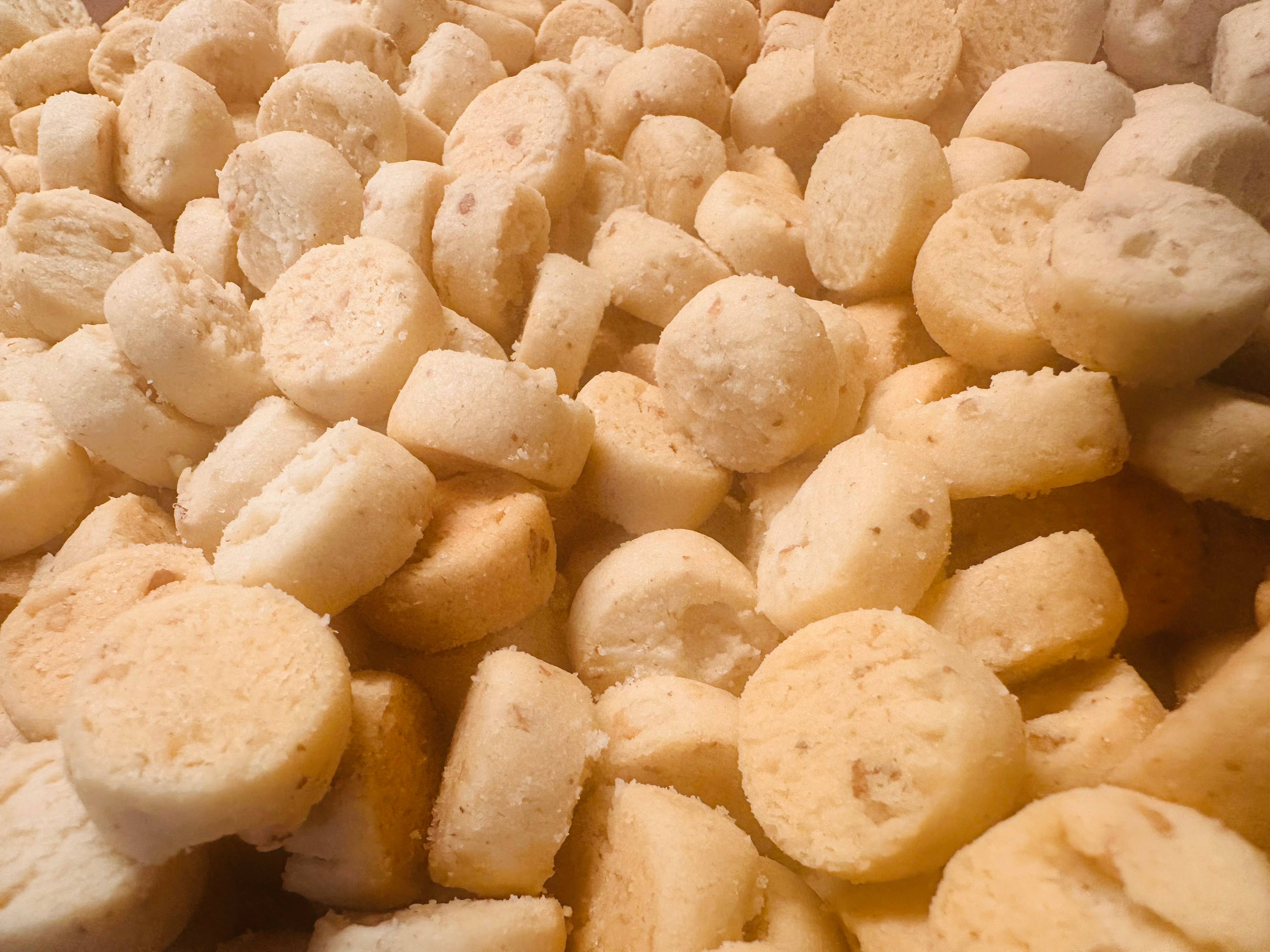 Cindy's Bits and Pieces - Vendita all'ingrosso Biscotti - Biscotto salato di pane corto alle noci pecan1