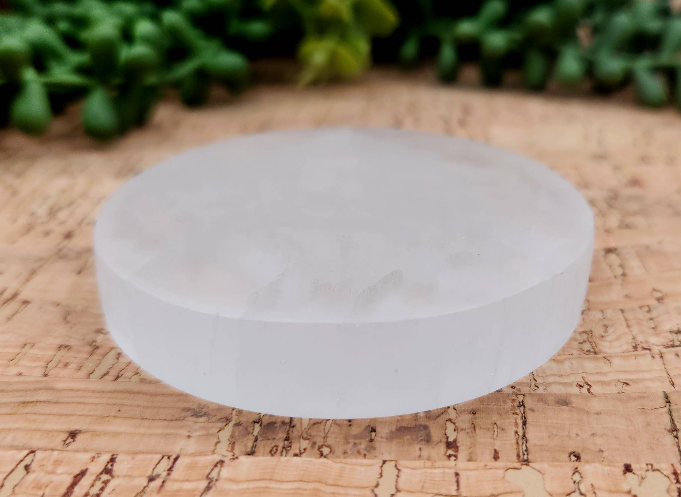 Meraki Gemstones – wholesale Spiritual stone/crystal – Selenite Charging/Cleansing Plate/Coaster Round-Plain - 7cm5
