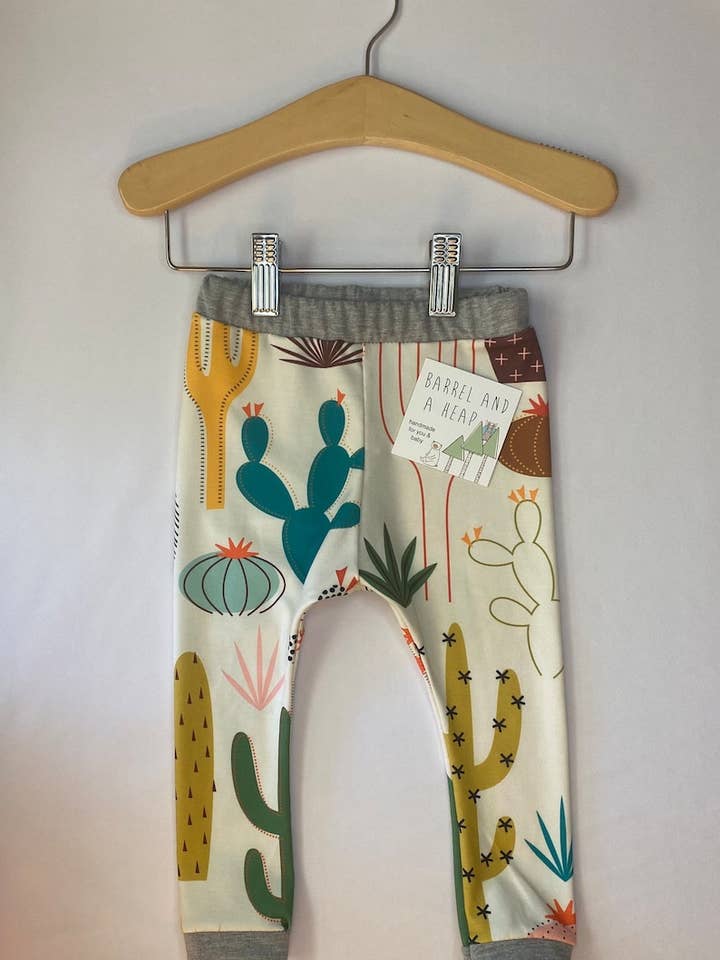 Leggings Desert per neonati per la vendita all'ingrosso da parte di Barrel and a Heap