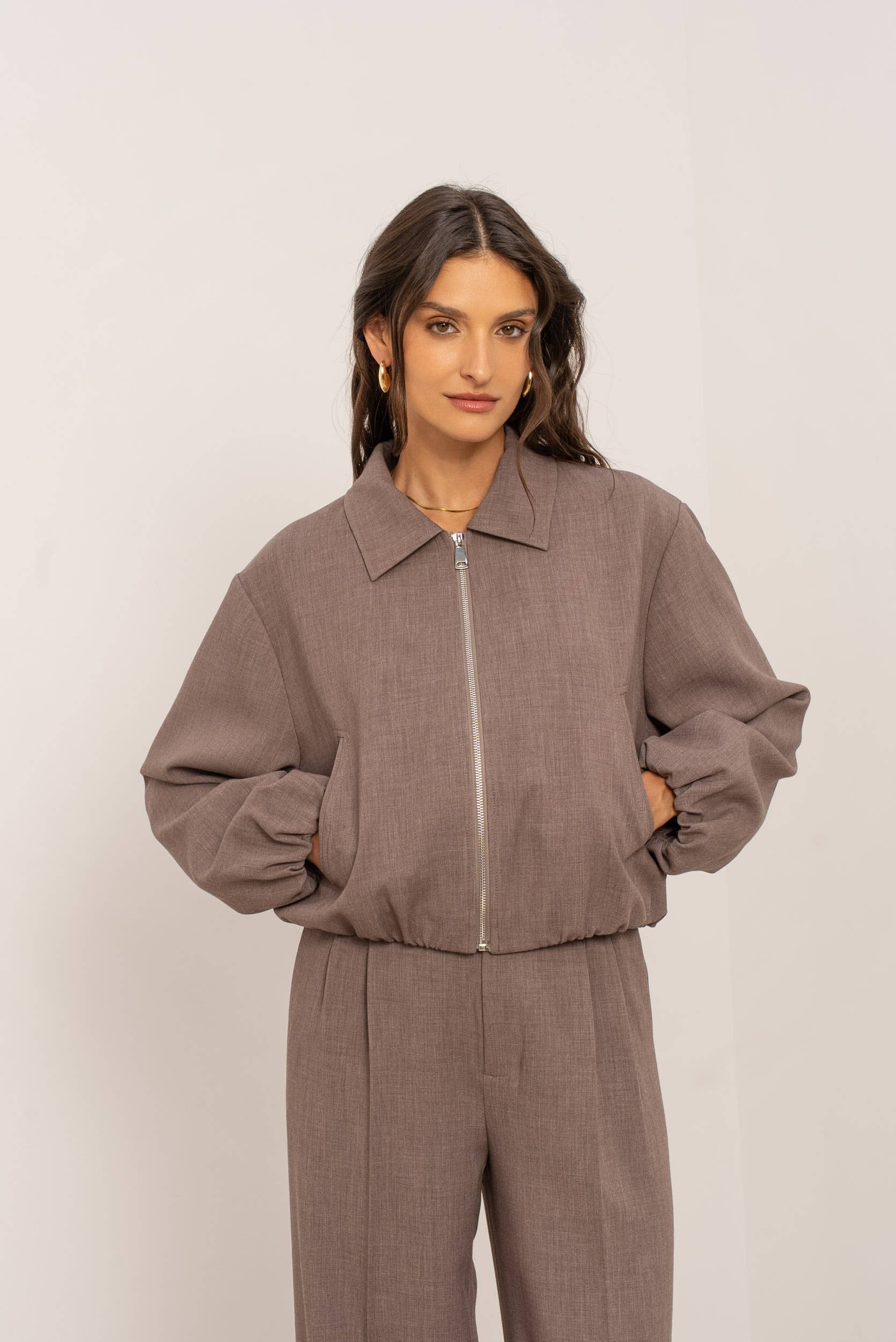 Attentif Paris - Wholesale Bomber Jacket - Women's - [Aura] Short zip-up bomber jacket with shirt collar11