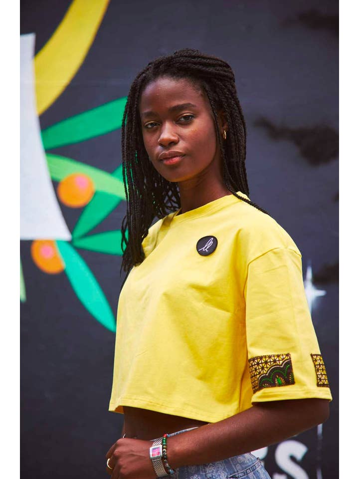 Massollo – wholesale T-shirt (utan tryck) – Dam – Gul crop top T-shirt Snäcka