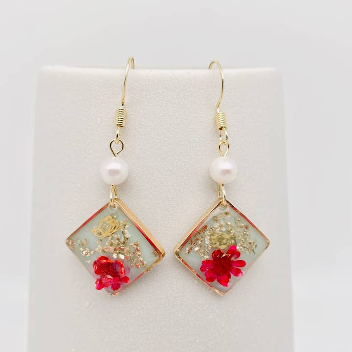 Mio Queena - Wholesale Dangle Earrings - Natural Dried Flower Geometric Dangle Earrings - PDF10