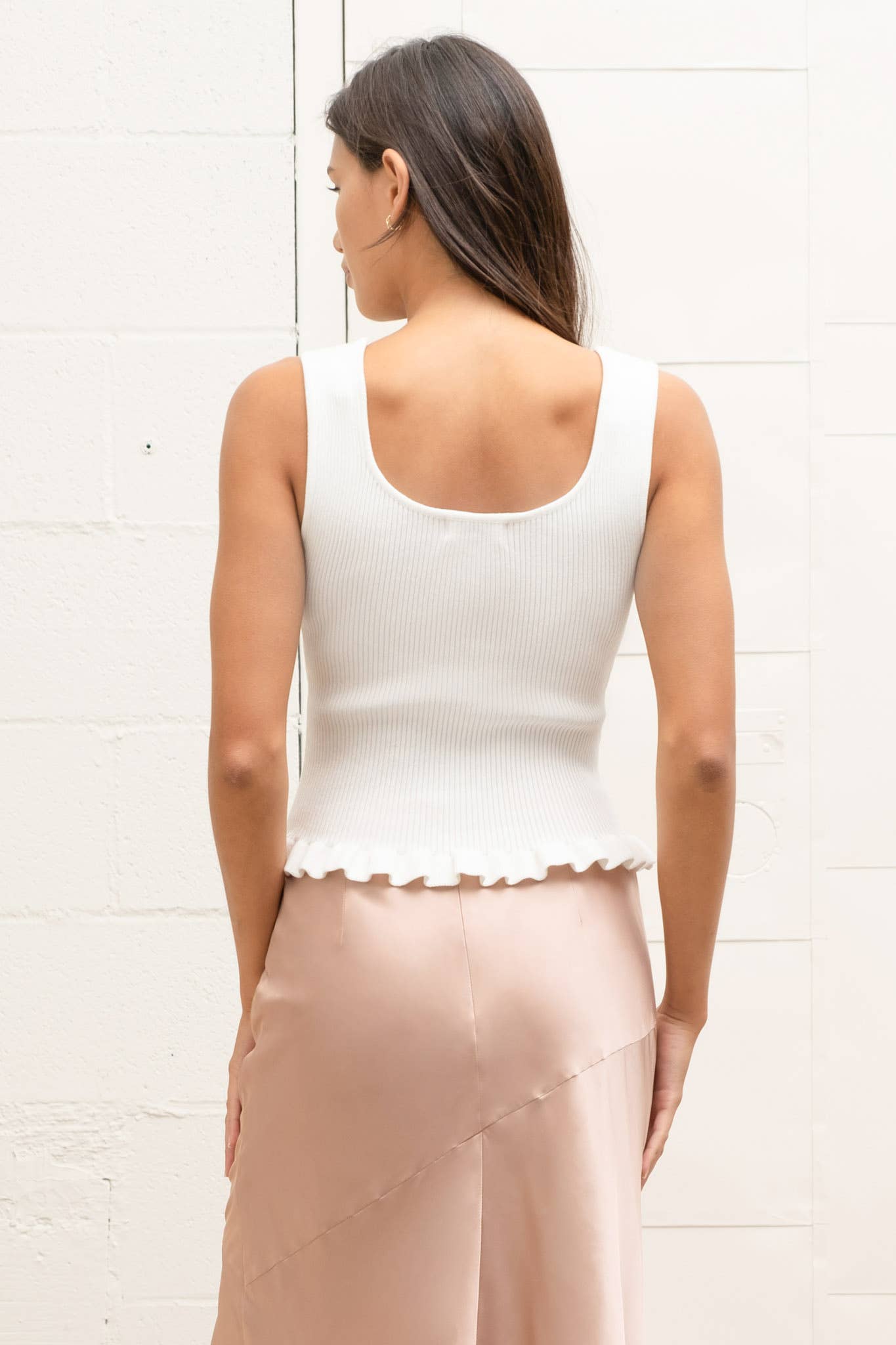 The Workshop Studio - Wholesale Knit Top - Women's - LETTUCE HEM SLEEVELESS SWEATER KNIT TOP9