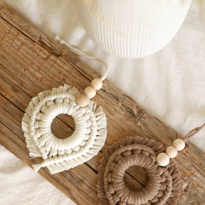 Corazón Nórdico de Macramé Hecho a Mano – Adorno de Navidad y otras tendencias de Resultados para decoración nórdica al por mayor. Devoluciones gratuitas y condiciones de pago a 60 días en Faire en Faire.