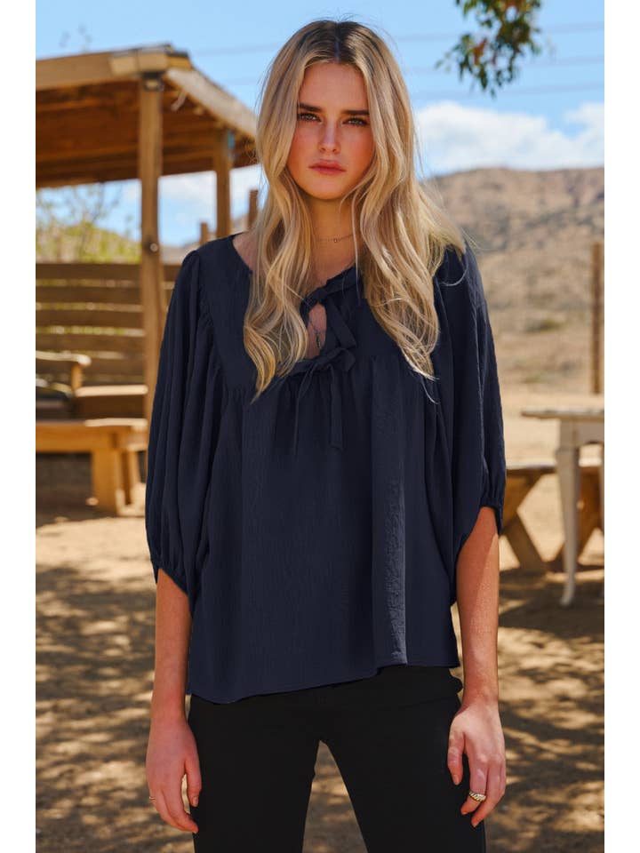 Oddi – Großhandel Bluse – Damen – Luftiger Batwing-Top mit 3/4-Ärmeln14