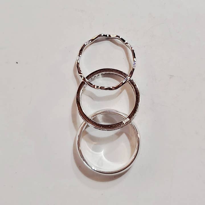 CALIFORNIA TOE RINGS - Venta al por mayor Anillo de banda/apilable - Anillo para dedo del pie, anillos para el dedo del pie, anillos para los dedos de los pies apilados, banda de eternidad de cristal transparente, alianza de boda lisa, anillo meñique, talla 4