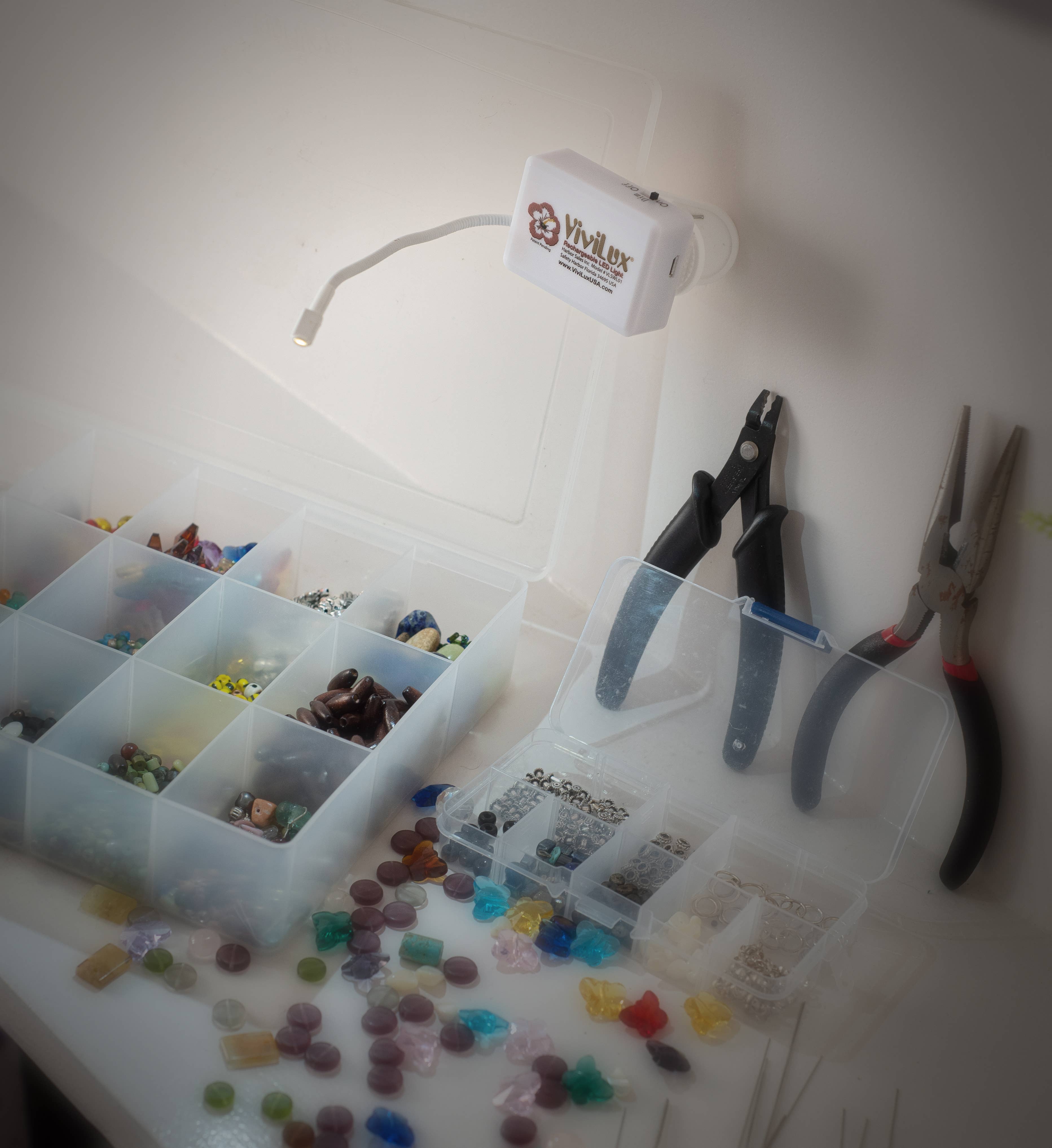 ViviLux LED Lights Magnifiers Lasers – wholesale String lights – Cordless 1200 Lumens LED Craft & Sewing Light, Adjustable4