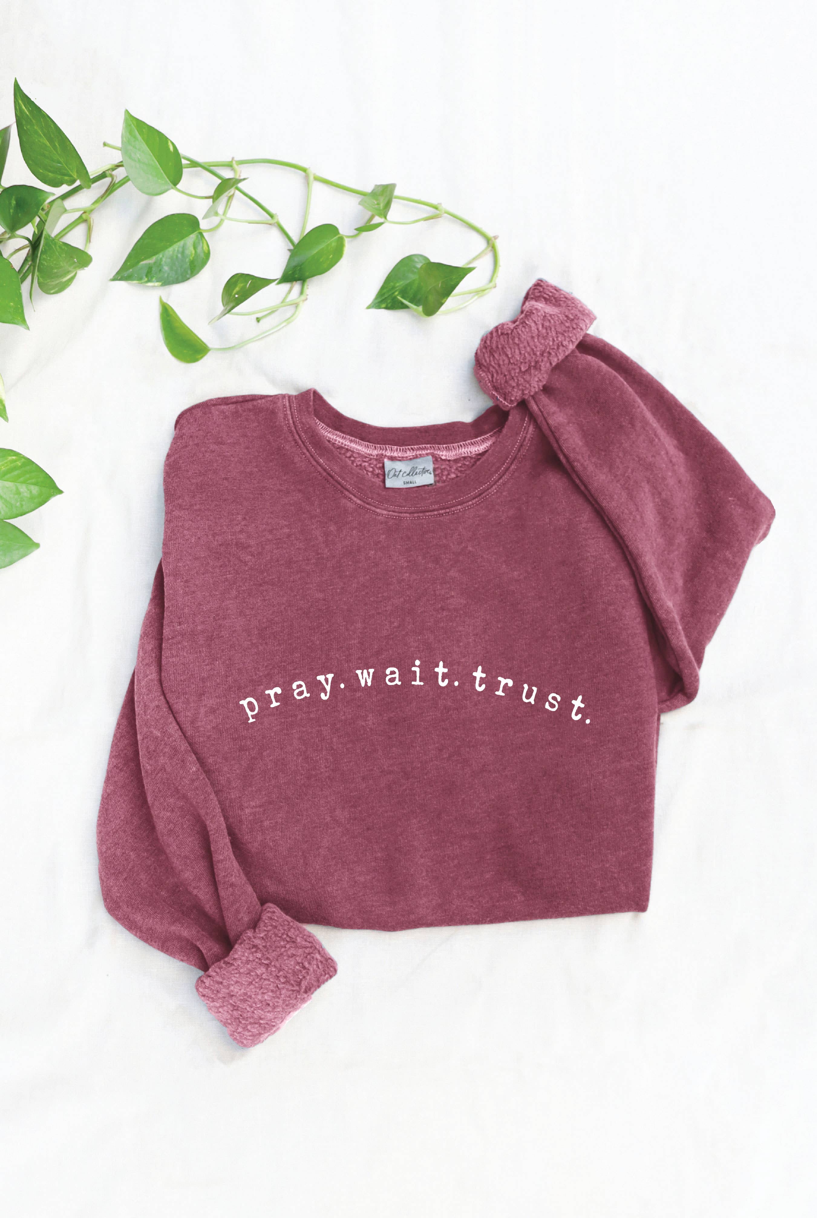 OAT COLLECTIVE - Wholesale Grafisch sweatshirt - Dames - PRAY WAIT TRUST sweatshirt met minerale print4