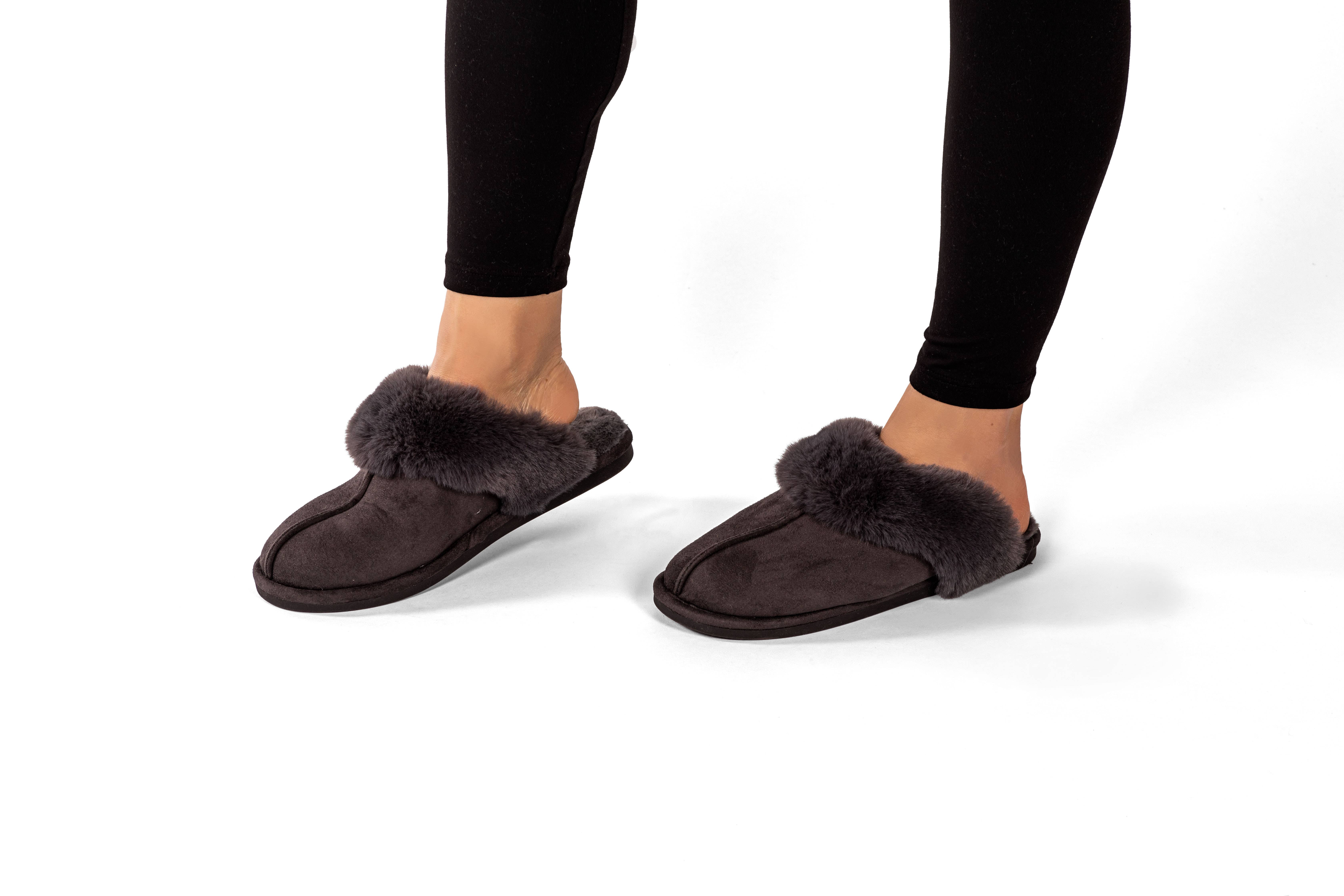 Tiseco - Wholesale Slippers - Women's - Suede Slippers SNUGGS11