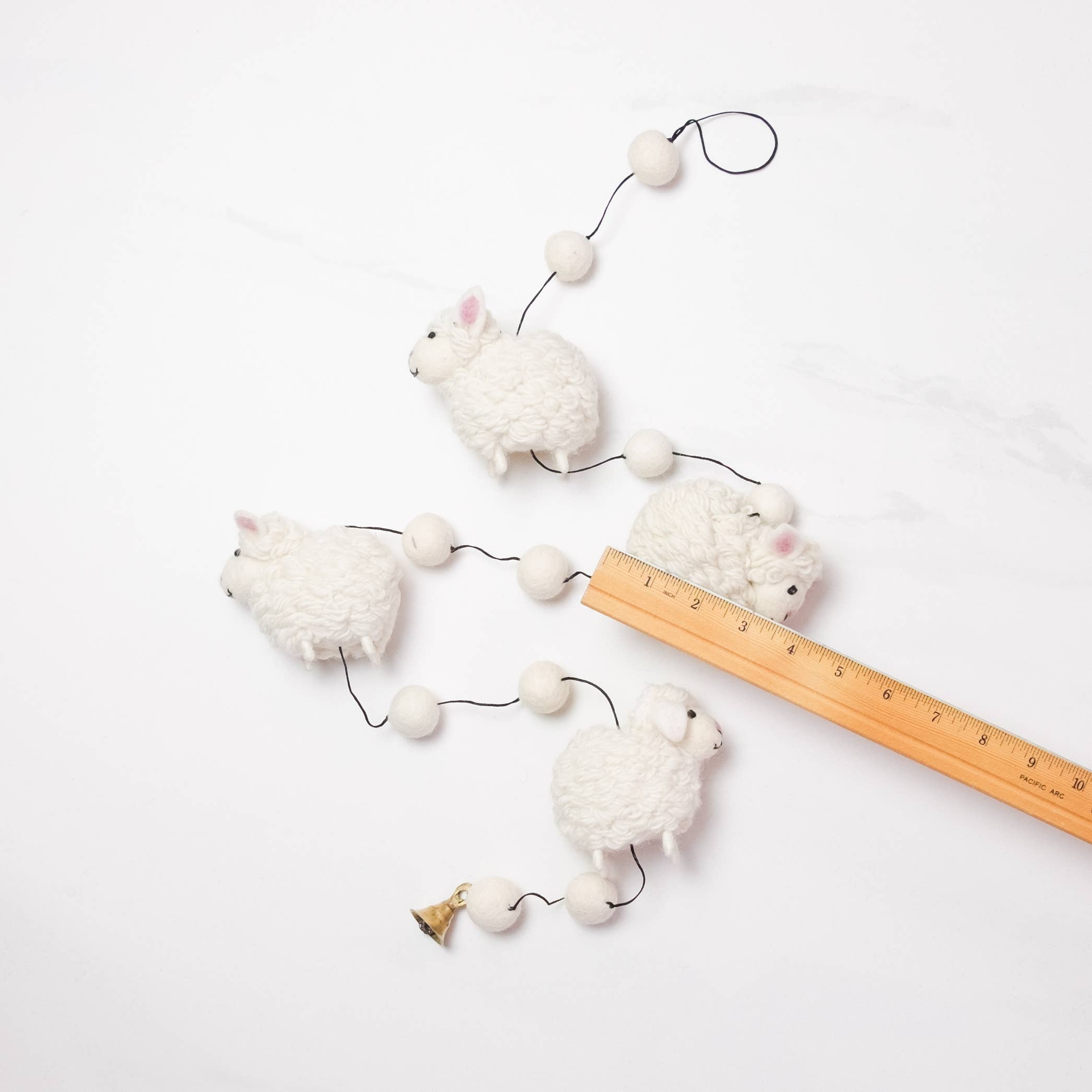 The Winding Road – Großhandel Wimpel/Girlande – Girlande - Filz Weißes Schaf3