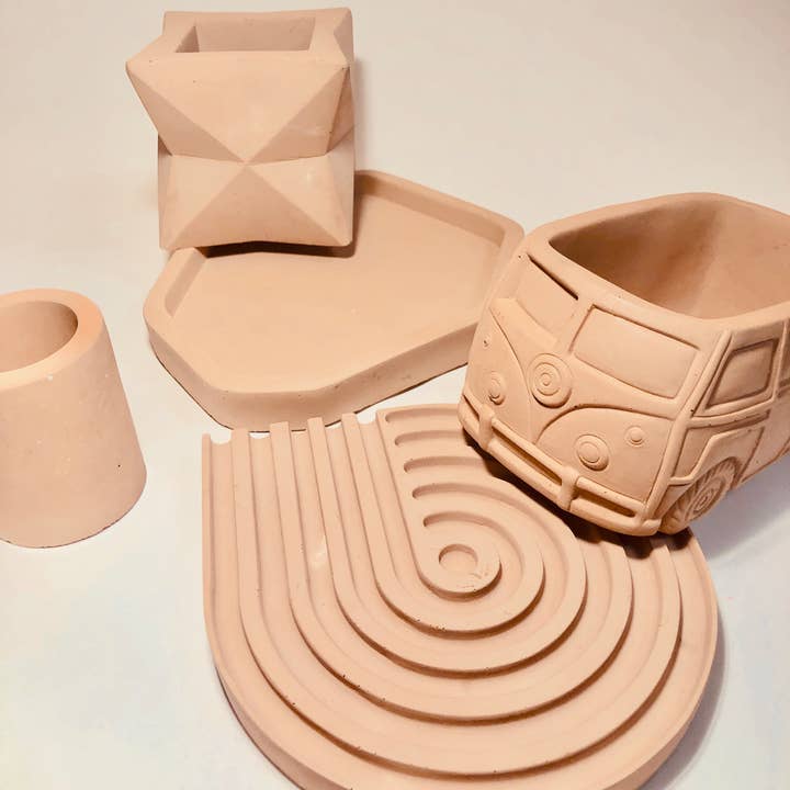 NATURAL BY HAGELSIEB - Wholesale Plant Pot - CONCRETE BUS PLANTER6