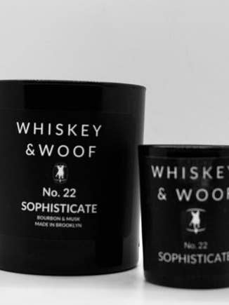 N. 22 SOPHISTICATE: Candela profumata Bourbon & Musk per la vendita all'ingrosso da parte di Whiskey & Woof