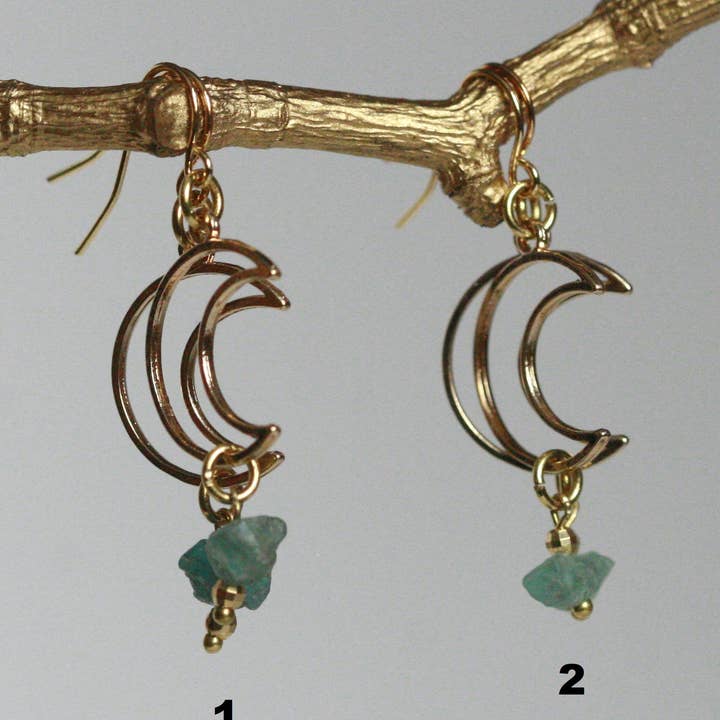 Brincos de Cristal e Lua | Cristal Natural de Apatita por atacado de Kaiko Studio