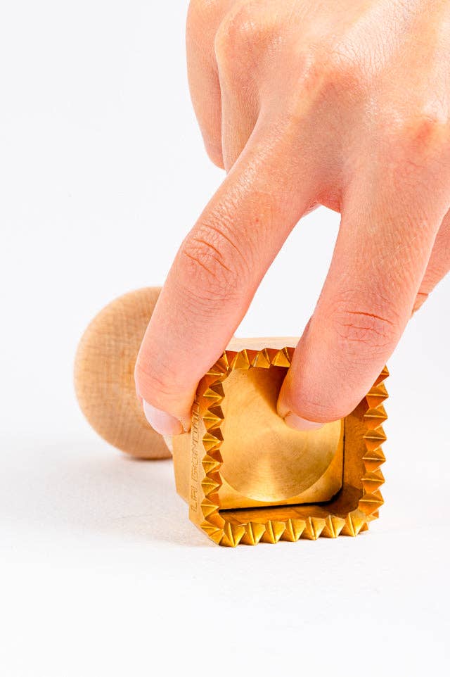 LA GONDOLA - Wholesale Kitchen Tool/Gadget - Ravioli Pasta Cutter Square 45x45 m Professional  Stamp8