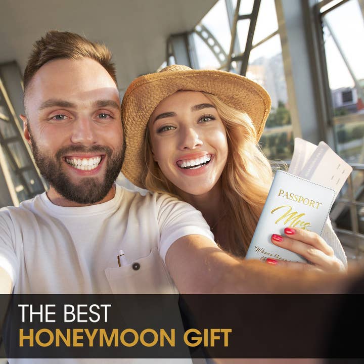 DELUXY – wholesale Luggage tag – Mr. & Mrs. Luggage Tags + Passport Holder | Unique Wedding and Honeymoon Gifts for Couples