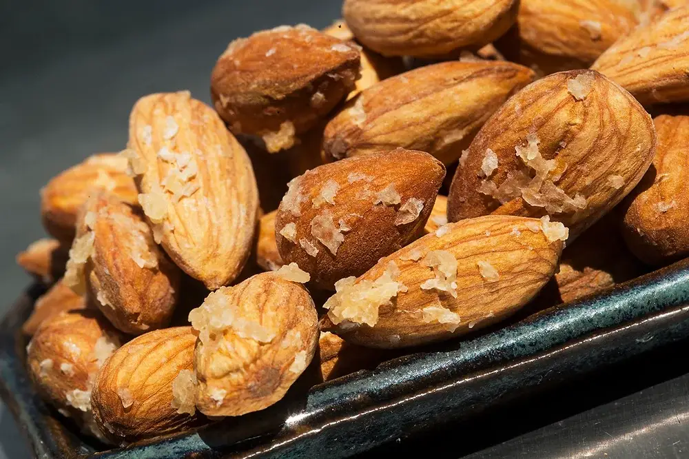 Nuts for INNER LOVE - Wholesale Nuts - Fermented Garlic Almonds5