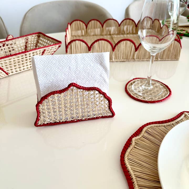 Artett - Wholesale Decorative Tray - Scalloped Red Iraca Tray