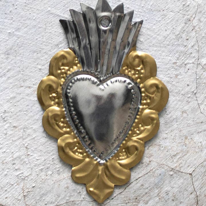 P.I.Project America - Wholesale Wall Accent - Ornements en étain mexicains du Sacré-Cœur Milagros4