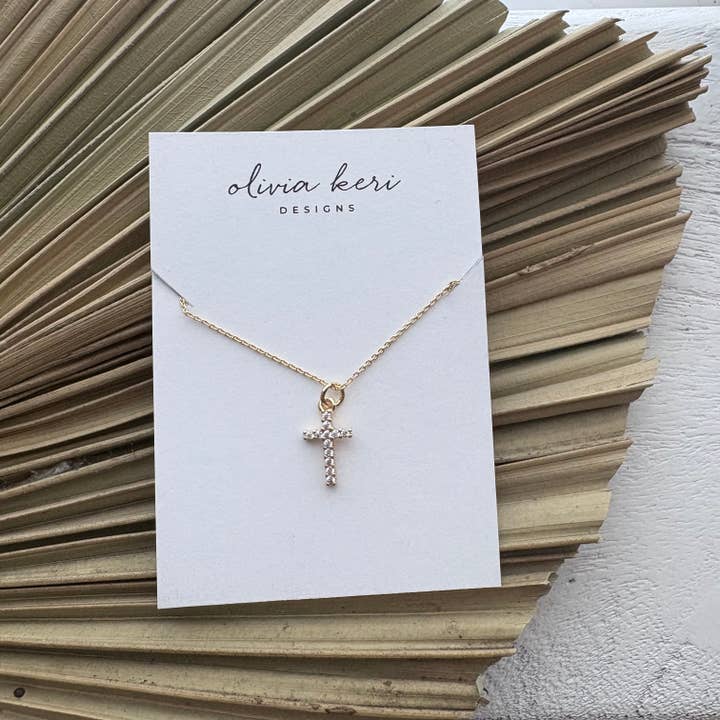 Collier Croix Petite Micro Pavé Plaqué Or pour la vente par Olivia Keri Designs