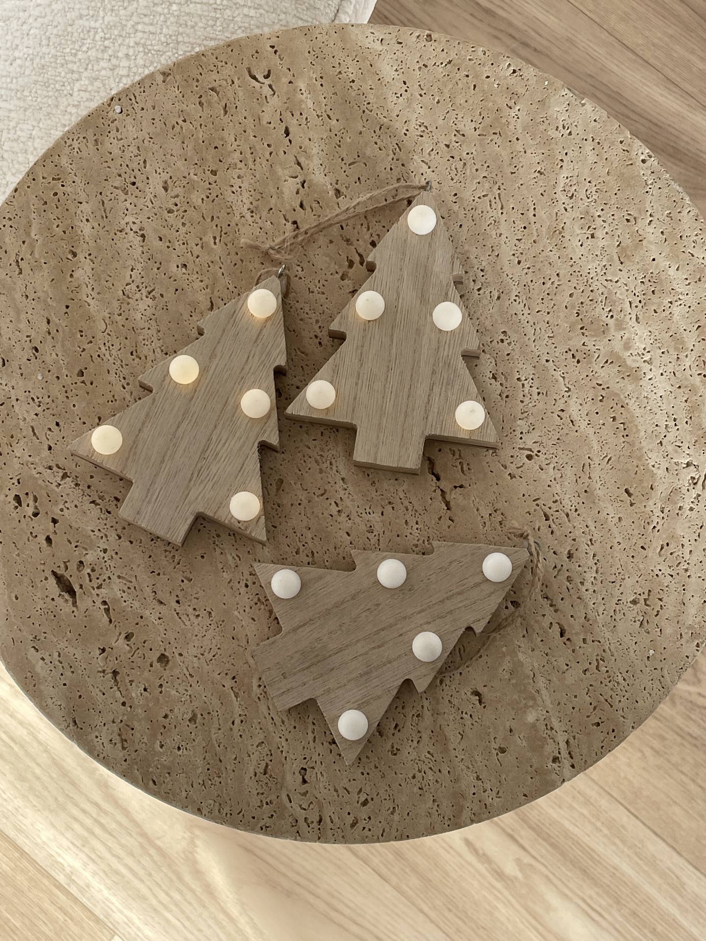 Opjet Paris - Wholesale Christmas Decoration - LED light-up wooden decoration H12cm (battery-operated)2