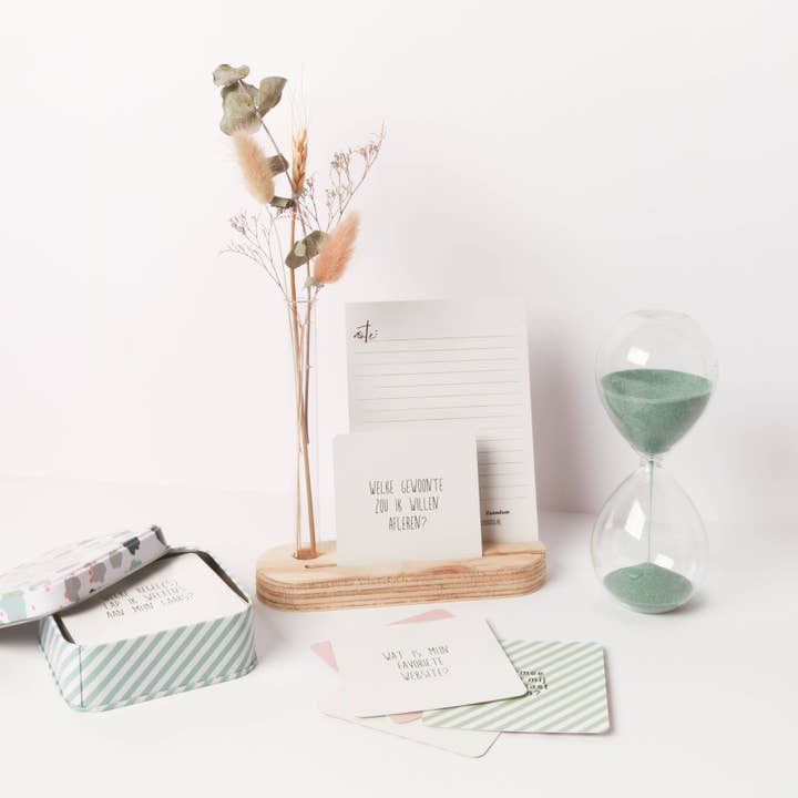 By WOOM - Wholesale Vase - Holder for Vase and Cards2