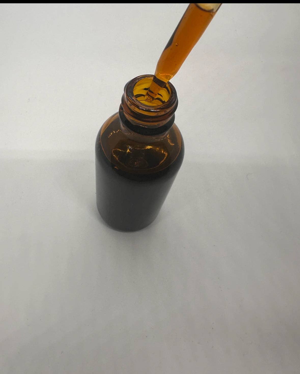 Fiori Essentials&Co - Wholesale Hair Oil - Authentic Black Jamaican Castor Oil, from Montego Bay J.A.2